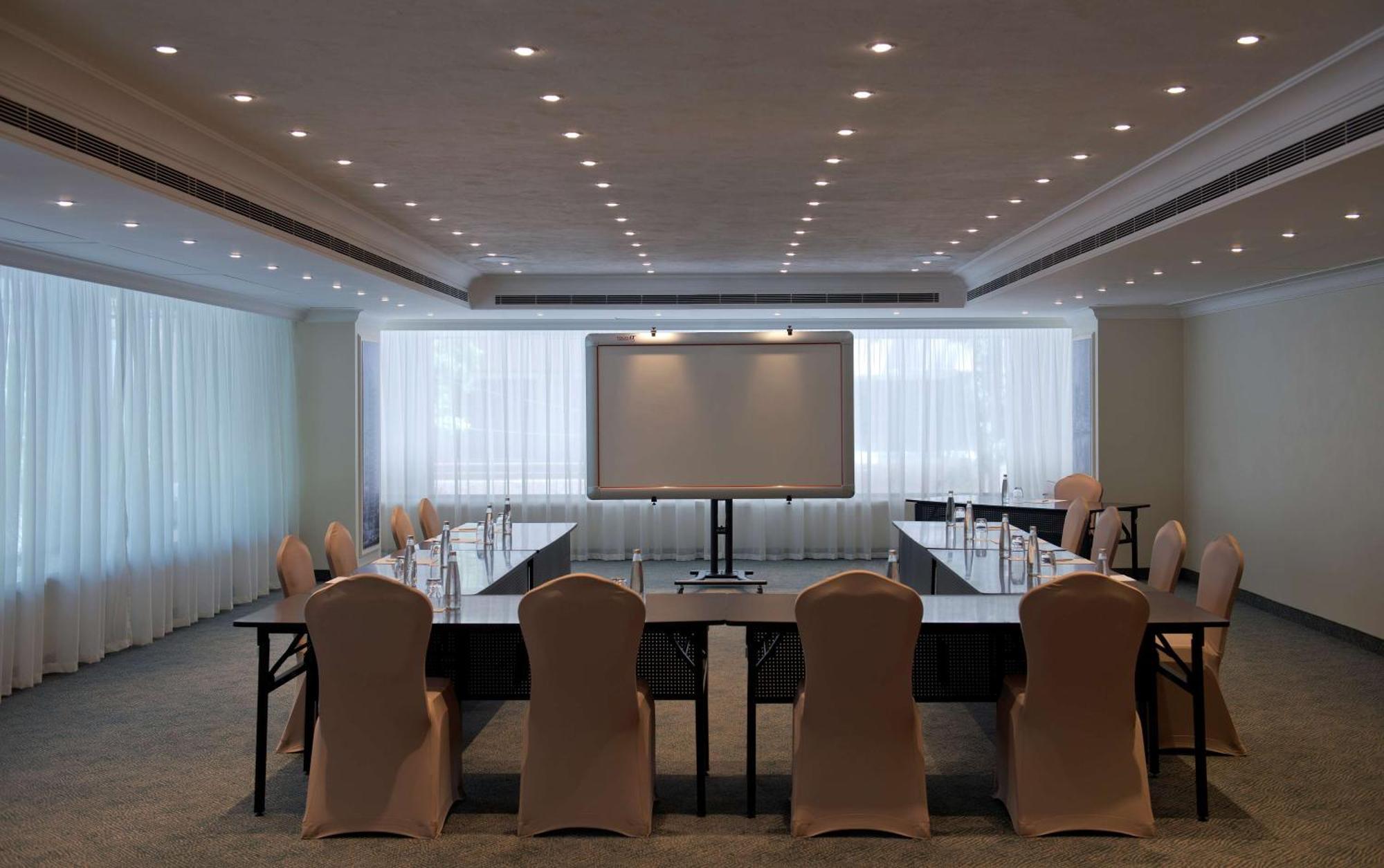Hotel Radisson Blu Martinez Bejrút Exteriér fotografie A meeting room