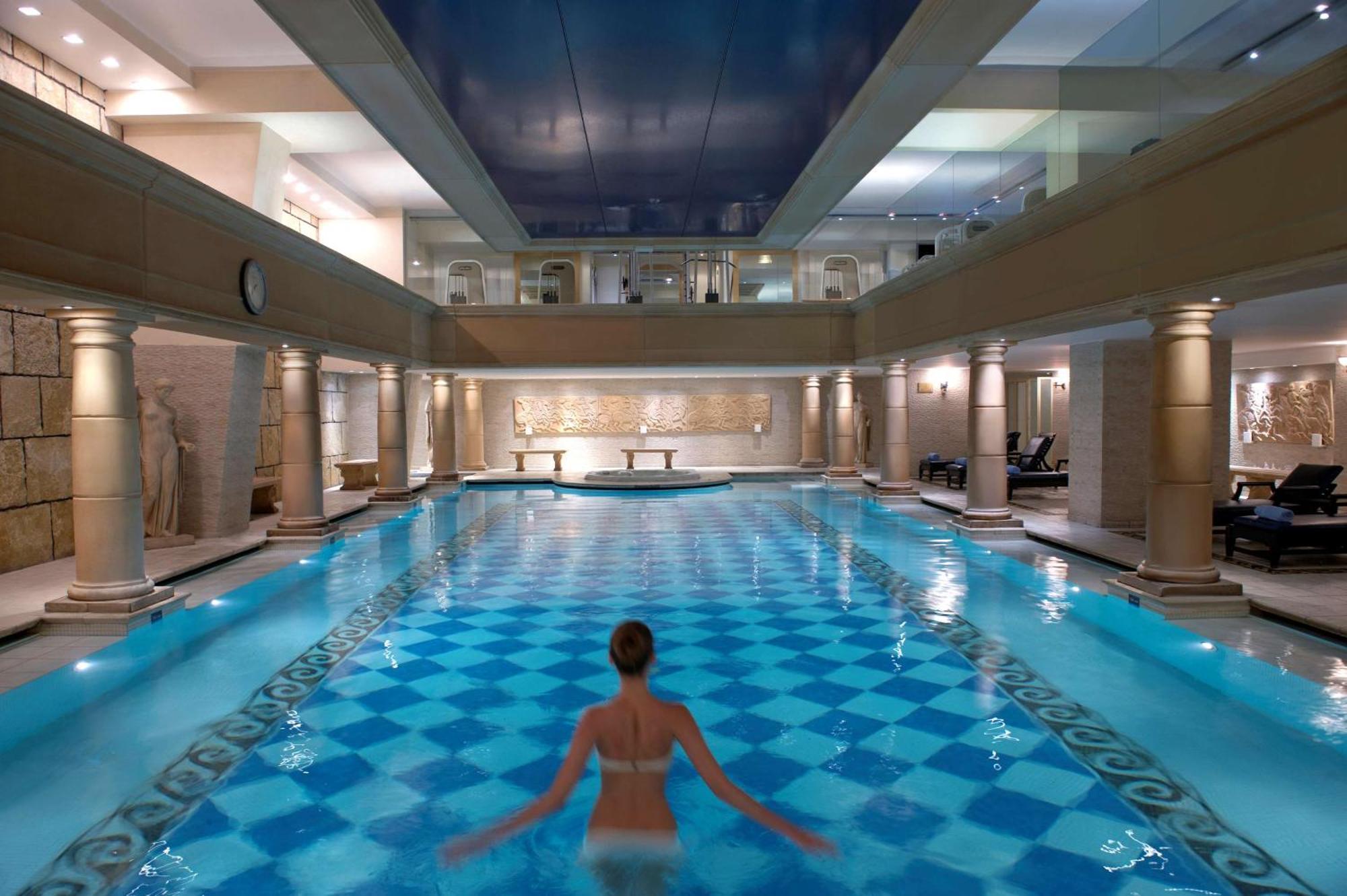 Hotel Radisson Blu Martinez Bejrút Exteriér fotografie The pool at the Four Seasons Hotel, Istanbul